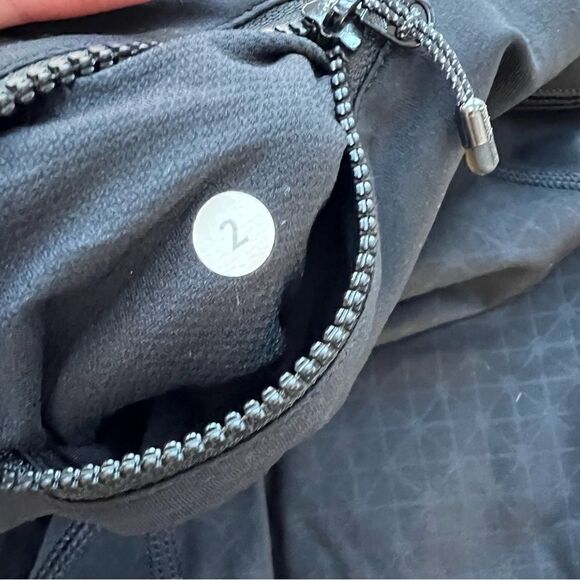 Lululemon Runday 7/8 Tri Geo Embossed Leggings Black Zippers Workout 2 - Picture 11 of 16